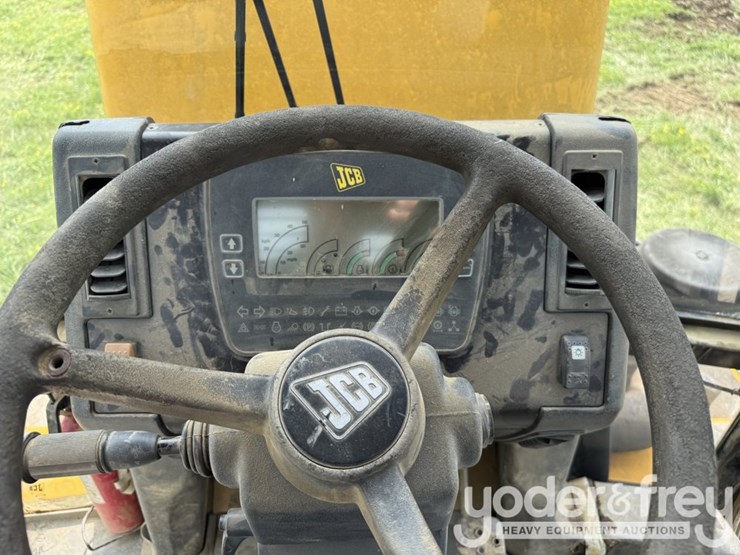 2005-jcb-718-image-40