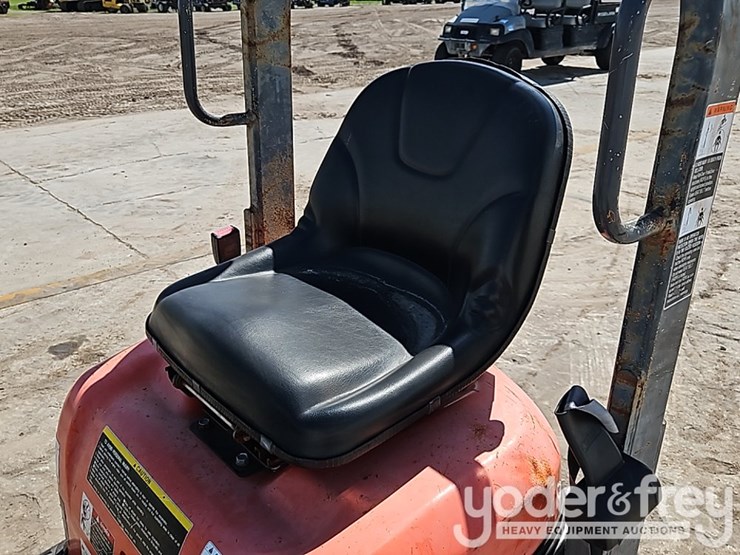 2018-kubota-k008-3-image-27