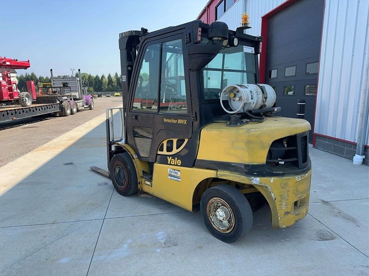 2013-yale-gip080-forklift-image-4