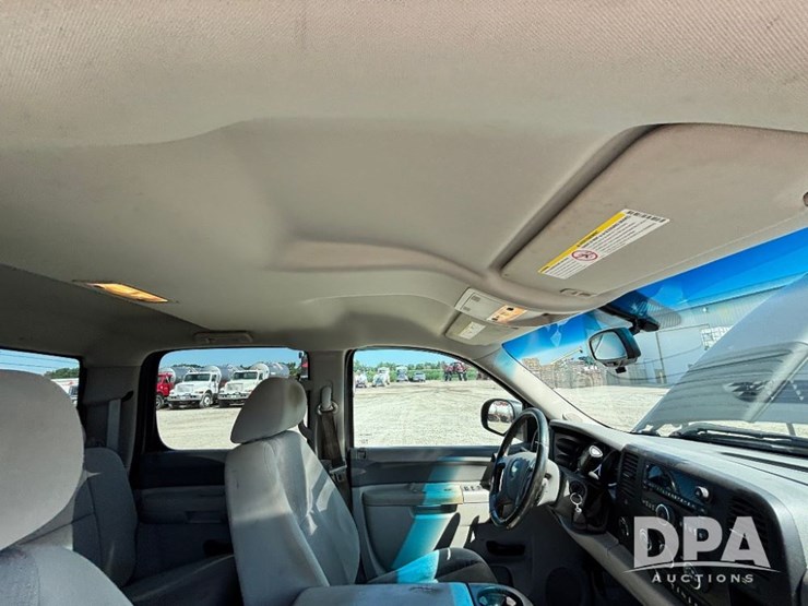 2013-chevrolet-silverado-2500-lt-image-64