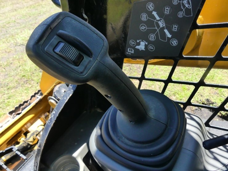 caterpillar-249d-image-14