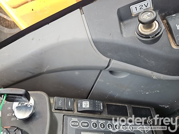 2018-case-cx145dsr-image-44