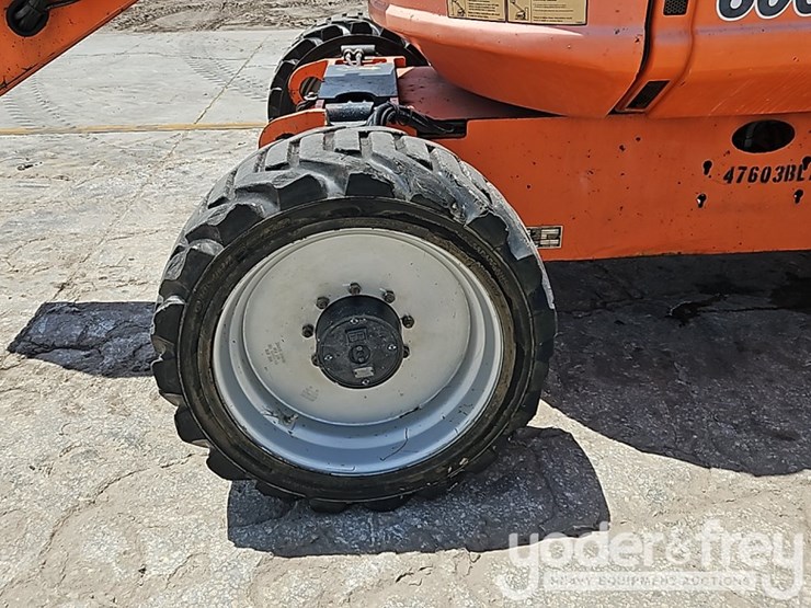 2017-jlg-600aj-image-6