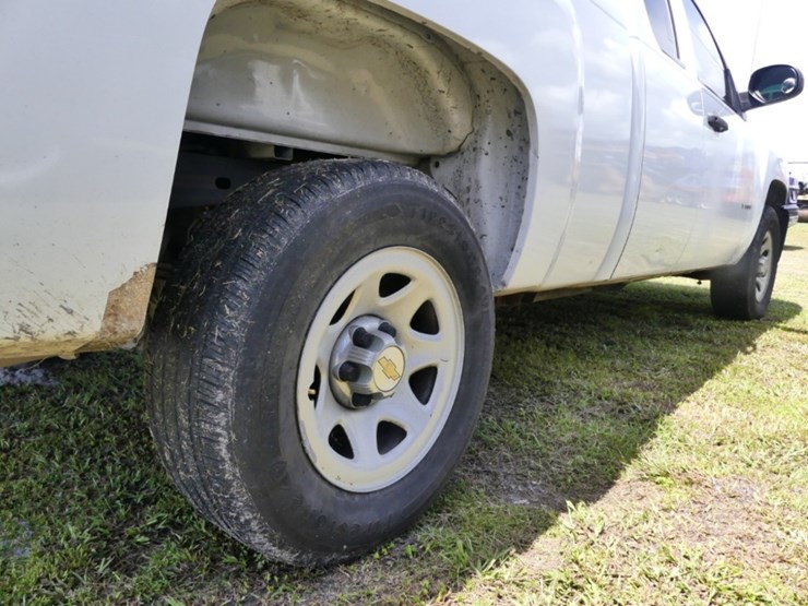 2011-chevrolet-silverado-image-6