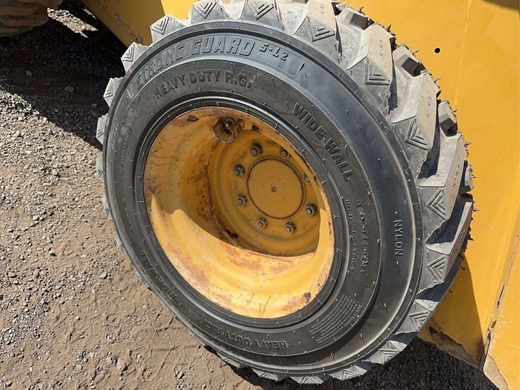2018-caterpillar-262d-image-6