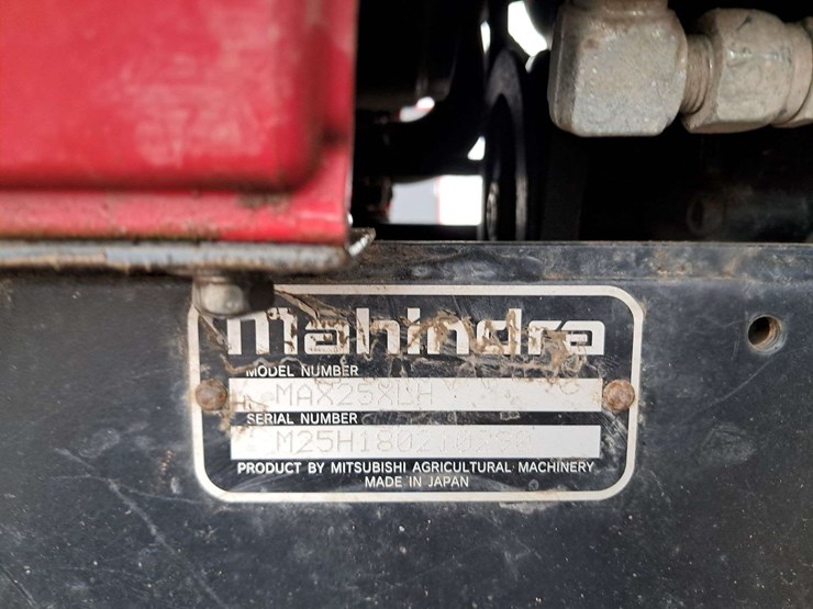 2022-mahindra-max25xlh-4wd-tractor-image-22