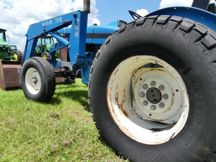 new-holland-3930-image-7
