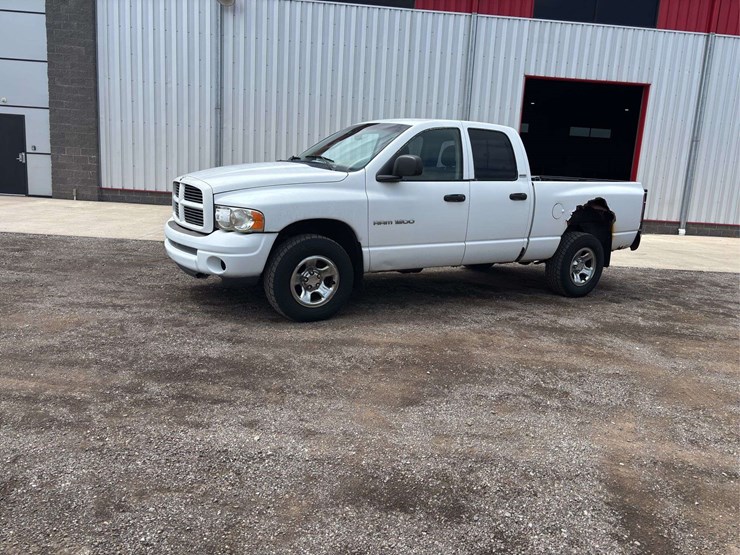 2002-dodge-ram-crew-cab-pickup-image-1