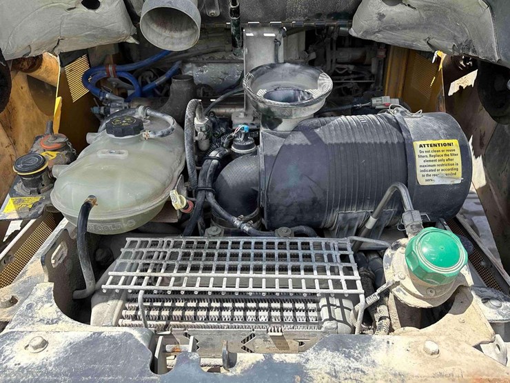 2024-deere-333g-image-13
