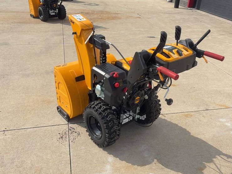 2023-cub-cadet-3x-28-1p-snowblower-image-4