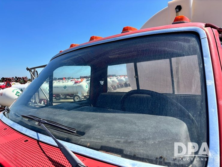 1992-ford-f700-image-52