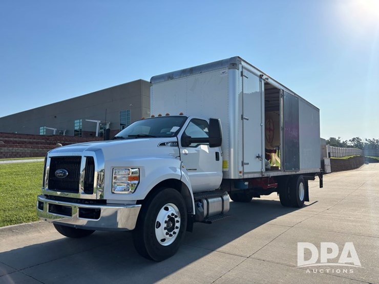 2023-ford-f650-image-19