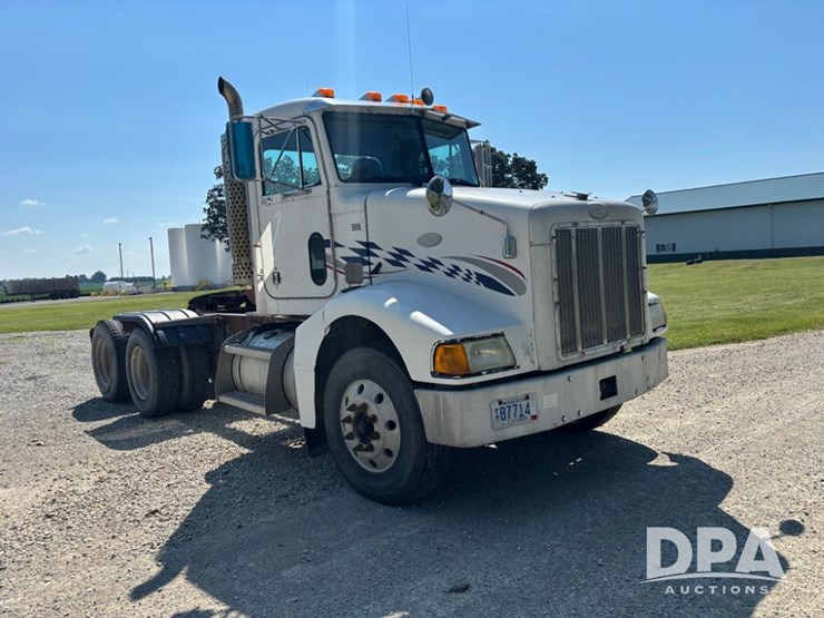 1999-peterbilt-385-image-17