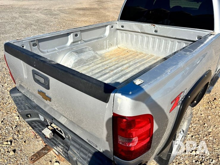 2011-chevrolet-silverado-2500hd-lt-image-36