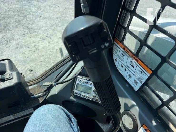 2023-bobcat-s770-image-31