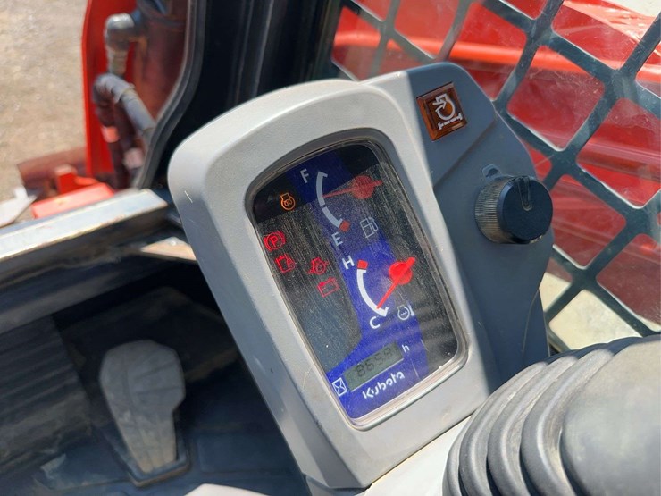 2019-kubota-svl75-2-image-34