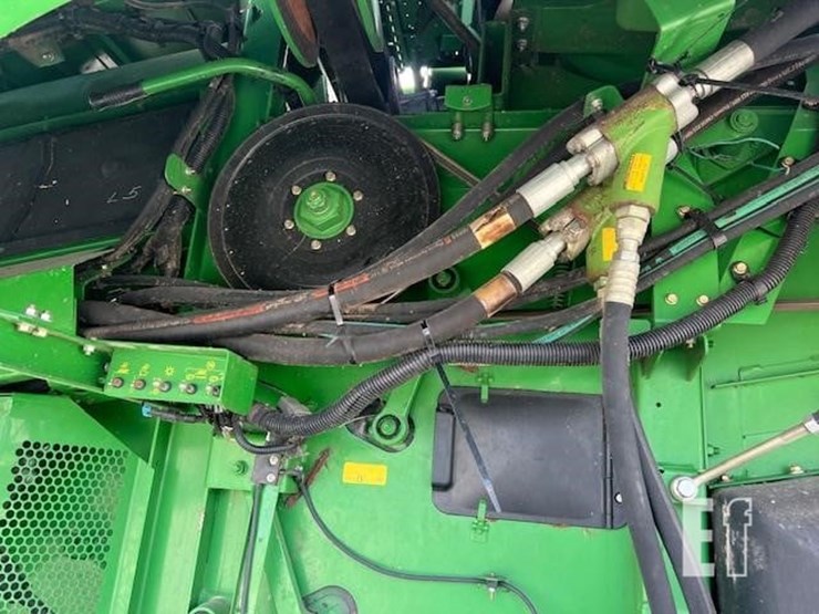 2011-john-deere-9770-sts-image-48