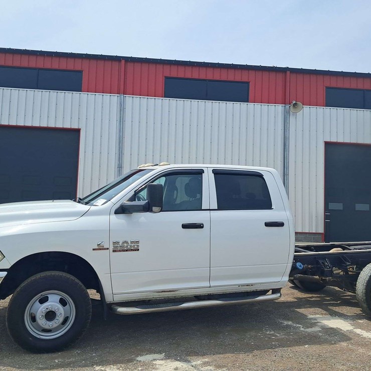 2016 Ram 3500 Crew Cab Pickup