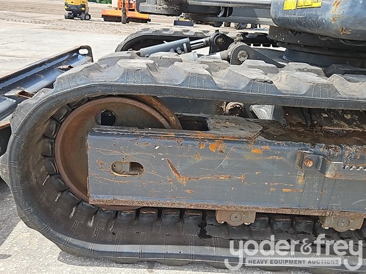 2022-doosan-dx85r-3-image-23