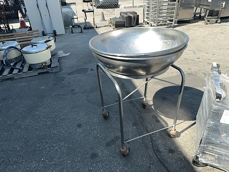 lot#----food-carts-and-mixing-bowls-image-4