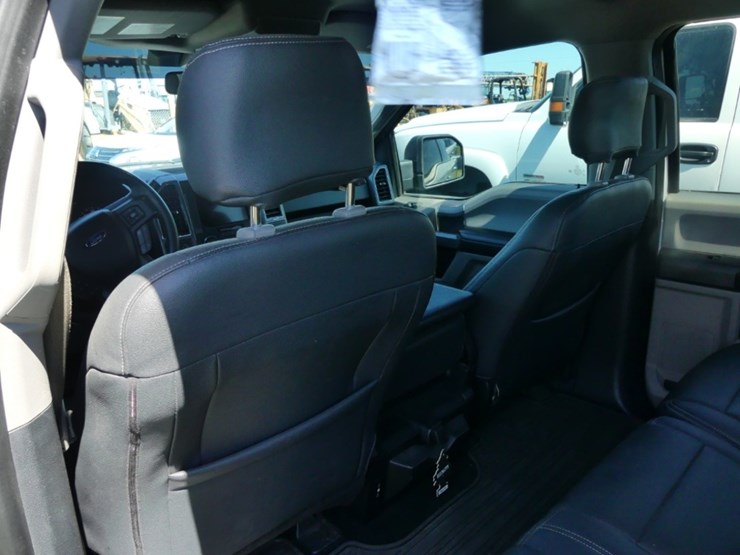 2020-ford-f150-xlt-image-11
