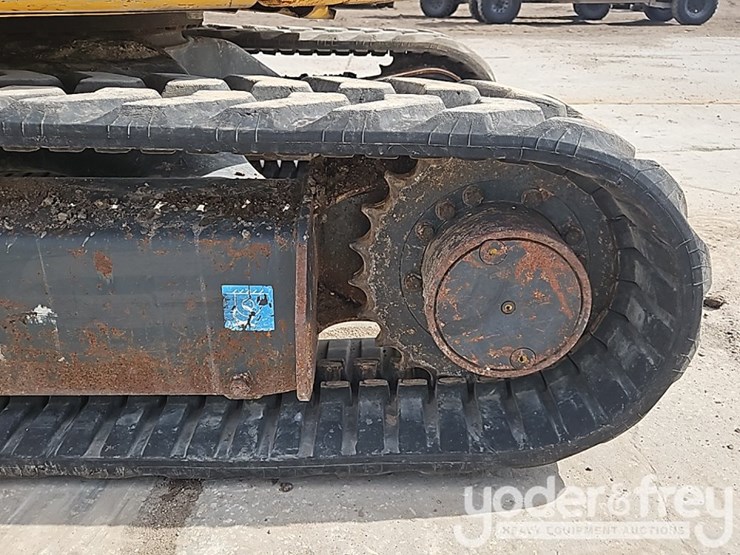 2017-deere-30g-image-26
