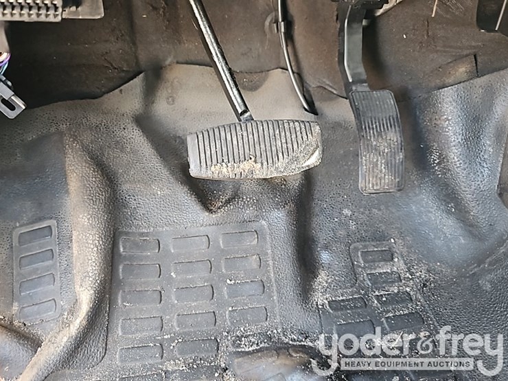 2015-ford-f550-image-31