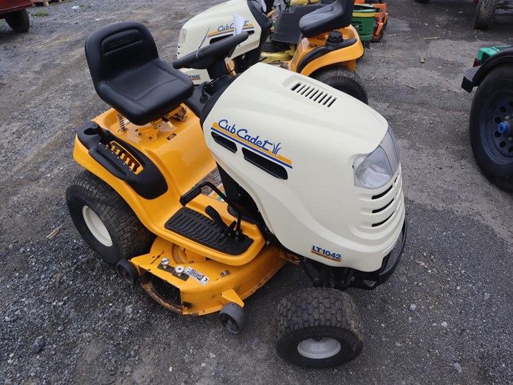 cub-cadet-lt1042-image-2