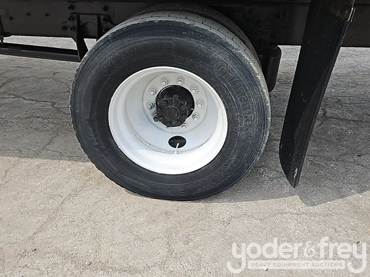 2017-international-durastar-4300-image-10