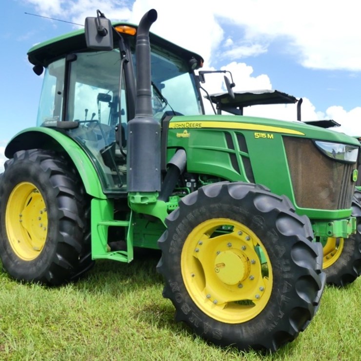 JOHN DEERE 5115M