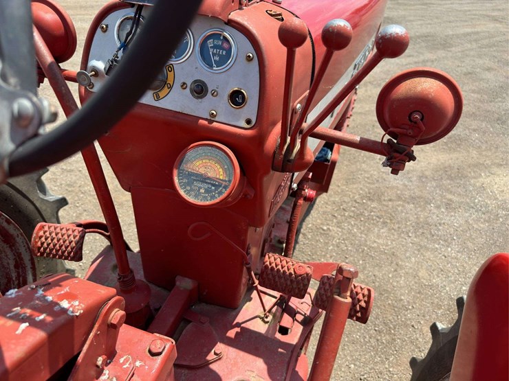 mccormick-farm-all-450-2wd-tractor-image-29