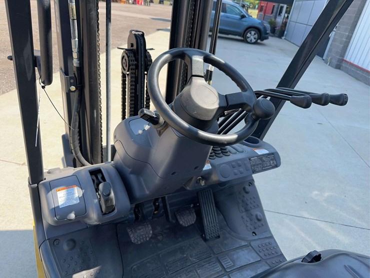 2018-komatsu-fg255t-16-forklift-image-17