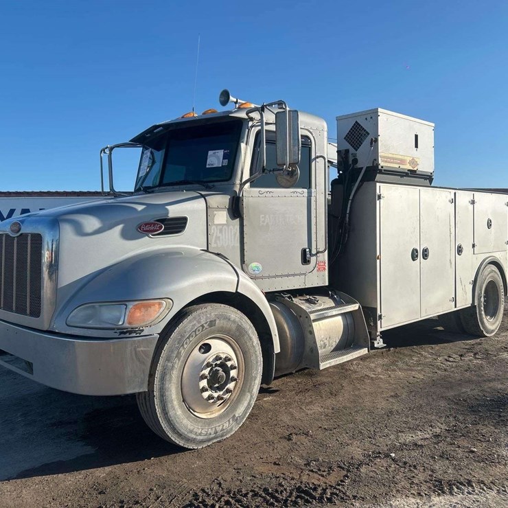 2012 PETERBILT 337