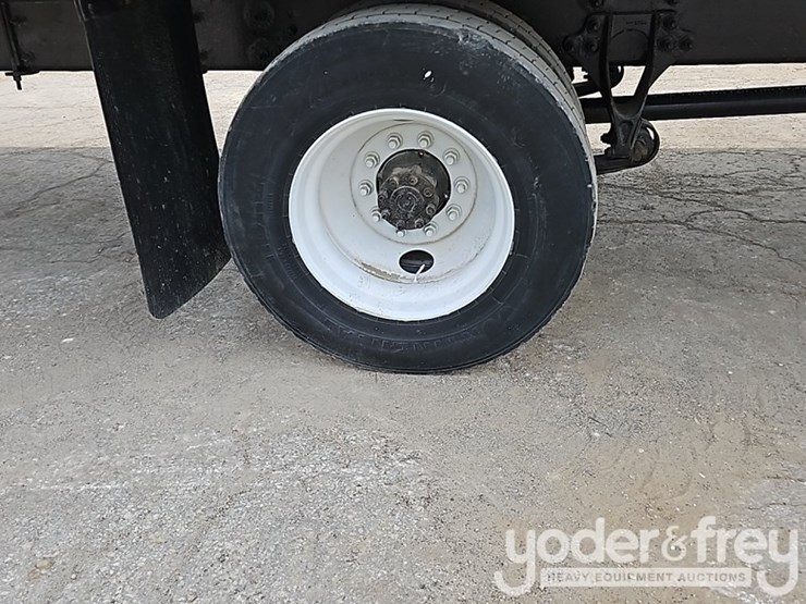 2017-international-durastar-4300-image-20