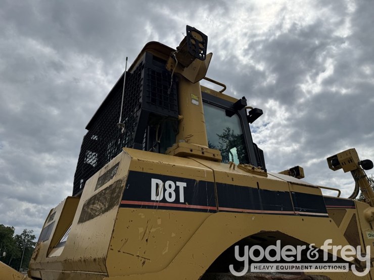 2005-caterpillar-d8t-image-10