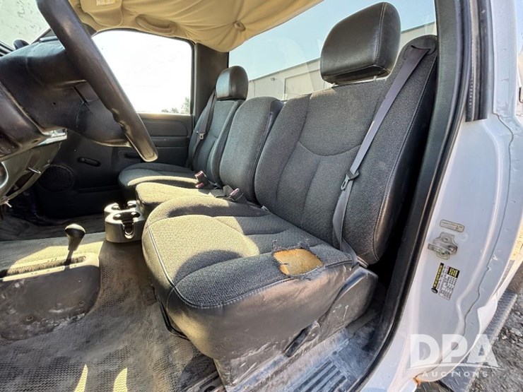2005-chevrolet-2500hd-image-69