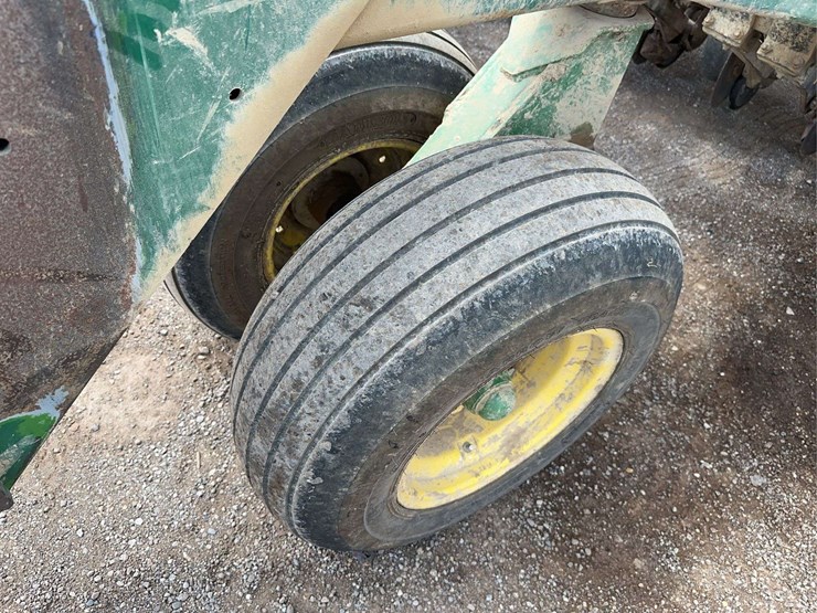 john-deere-750-image-8