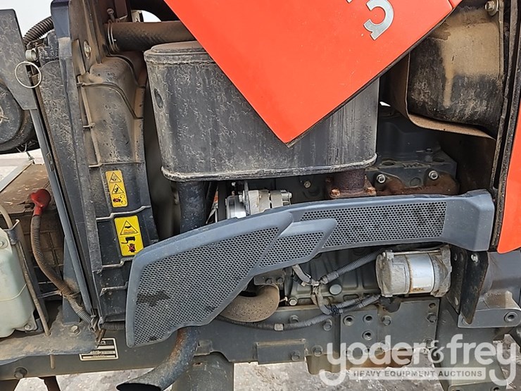 2020-kubota-l2501d-image-16