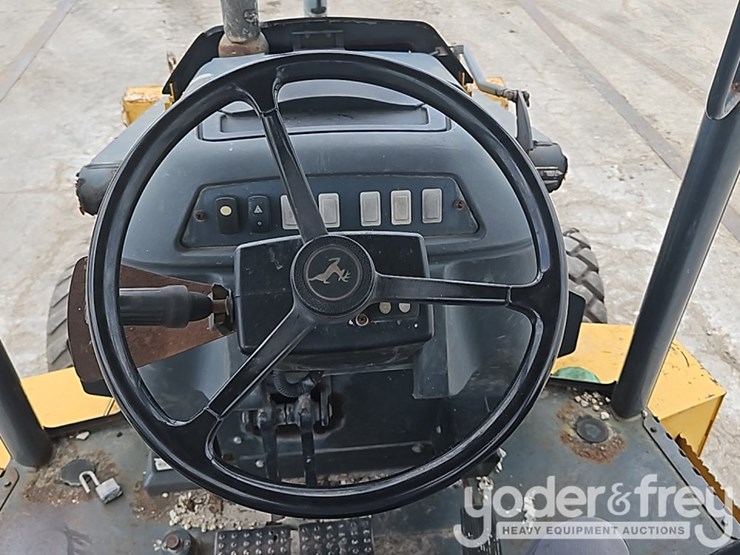 2011-deere-310j-image-38