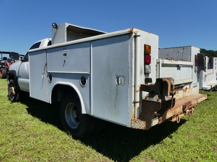 2003-chevrolet-3500-image-4