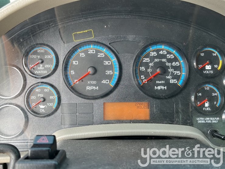2013-international-durastar-4300-image-22