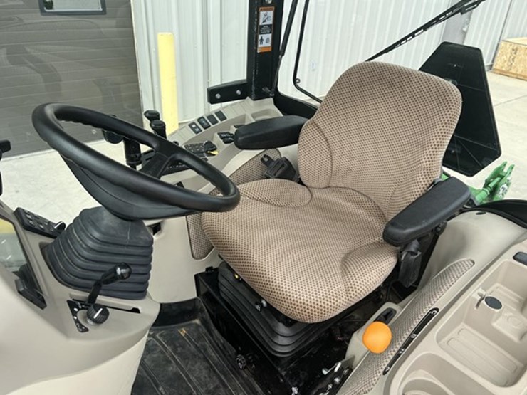 2024-john-deere-4066r-image-26