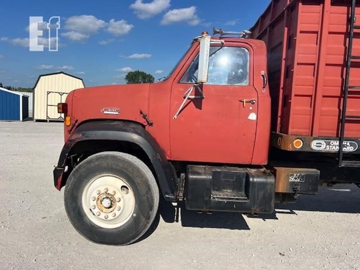 1997-gmc-7500-image-13