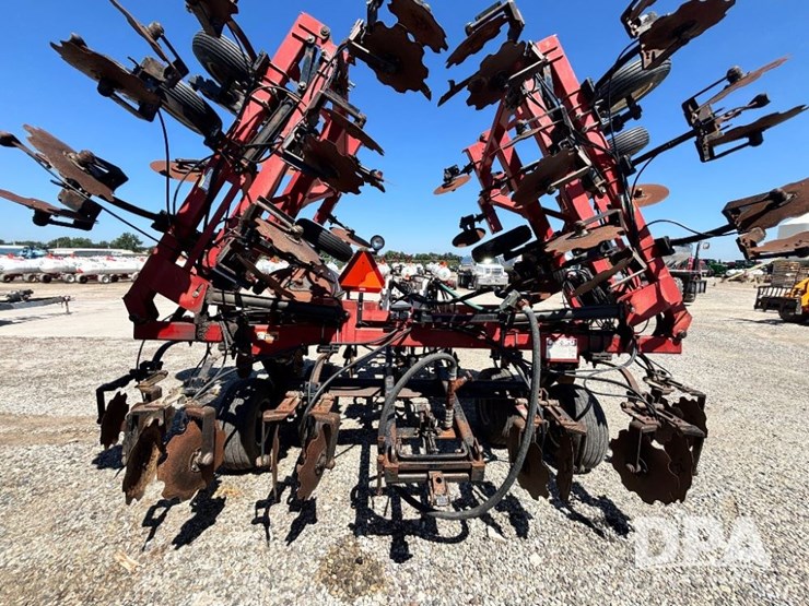 case-ih-5300-image-10