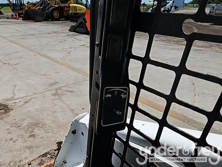 2018-bobcat-t590-image-28
