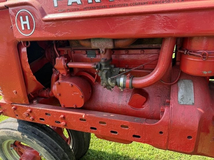 farmall-h-tractor-image-9