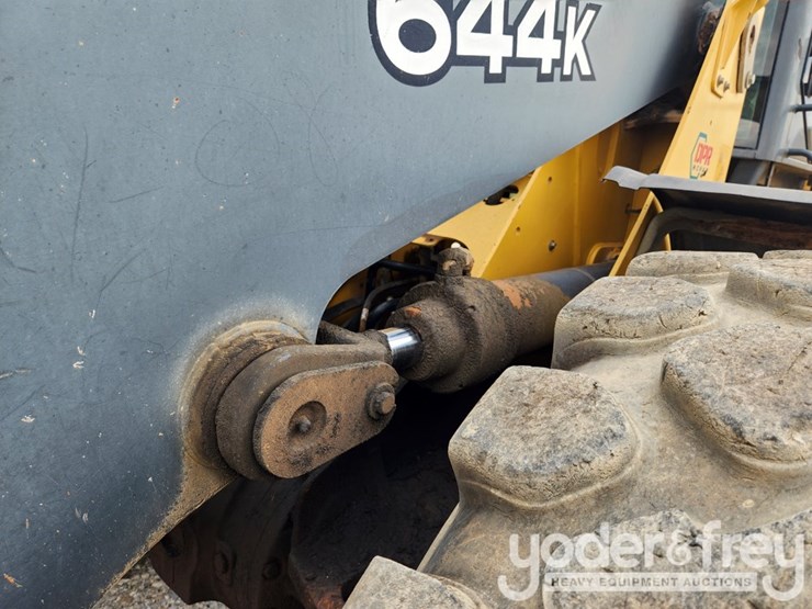 2010-deere-644k-image-20