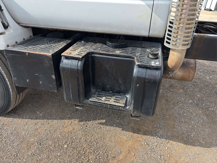 1991-gmc-c7-cab-&-chassis-truck-image-21