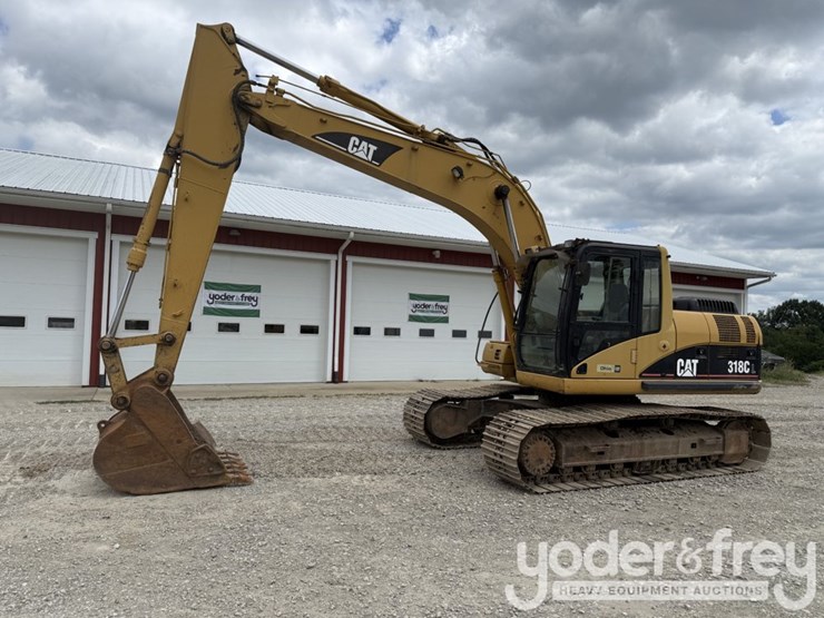 2004-caterpillar-318c-image-1
