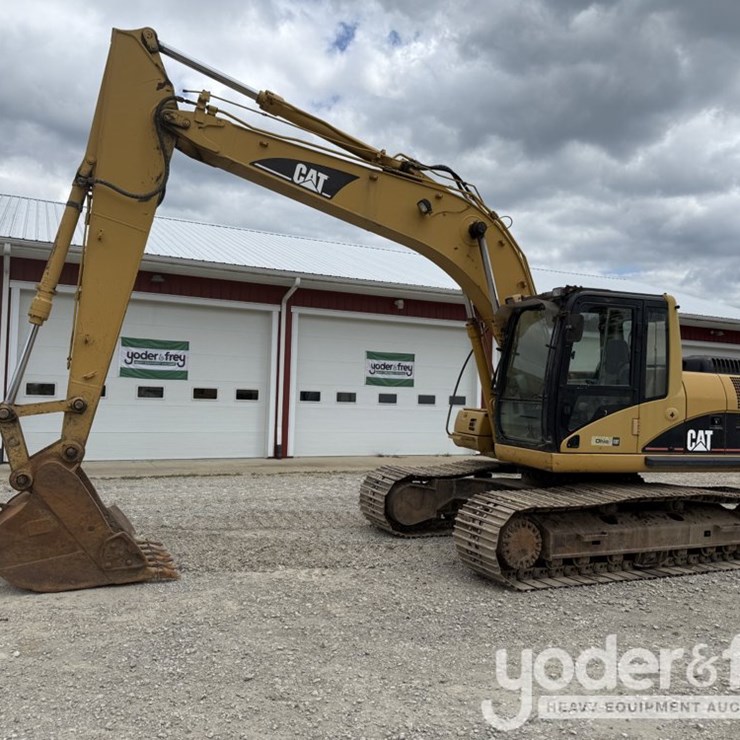 2004 CATERPILLAR 318C